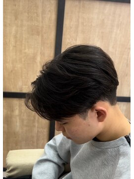 エッジ(EDGE) 大分メンズ毛流れニュアンスパーマセンターパート刈り上げ