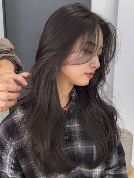 ビューシンサイバシ(VIEW SHINSAIBASHI) グレージュレイヤーカット顔まわりカット20代30代