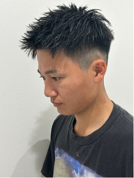 ヒュイル バイ ニアウ(Hwyl by Niau) メンズマッシュセンターパートスパイラルパーマニュアンスパーマ