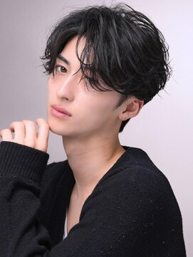 リップス 池袋(LIPPS) ツーブロックシャープフェザー「センターパート」