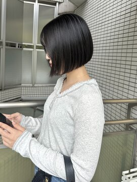 ロジェ(loje) 20代30代40代 タッセルボブ/ツヤ黒髪ストレート