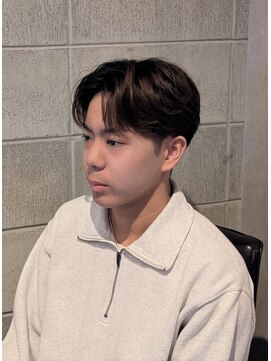 ワンワンオー バーバーショップ コンチネンタル(@110 BARBER SHOP continental) センターパート