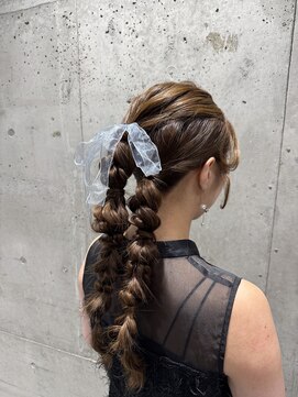 レックス ロア(REX LORE) 編みおろしヘアアレンジ