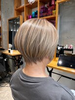 アルトル 池袋2nd(altru)&nbsp;◇大人40代50代60代ショートボブ丸みショート白髪ぼかし