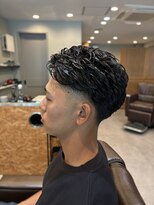 キーン 町田店(keen)&nbsp;【オールバックパーマ×フェード】