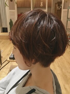 エイチ(eitcH) ニュアンスカールショート