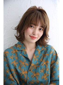 ネオリーブ シュシュ 神保町店(Neolive susu) 外ハネウルフ