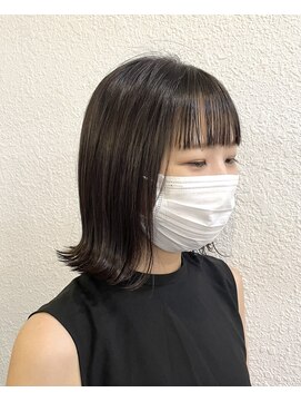 クオート(quoit) 肩に沿うナチュラル外ハネ☆切りっぱなしボブ