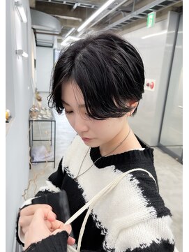 ノード(NODO) 【ワンカールパーマ】センターパートの黒髪ショート