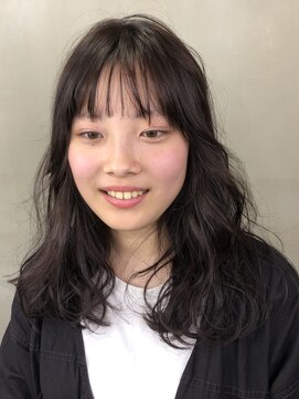 キジ(KIJI) ミディアムレイヤースタイリング