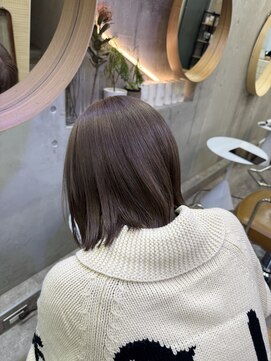 ソルトウォーター(SALT WATER) ベージュカラー ブリーチあり ハイトーンボブ