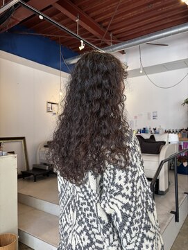 オアズヘアービィグラッド(ORe'S HAIR BE GLaD) スパイラルパーマ