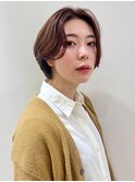 大人ショートボブ グレージュ 前髪なし センターパート