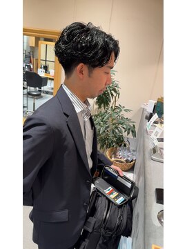 レックスヘアーインターナショナル(ReX HAIR INTERNATIONAL) 大人センターパートスタイル