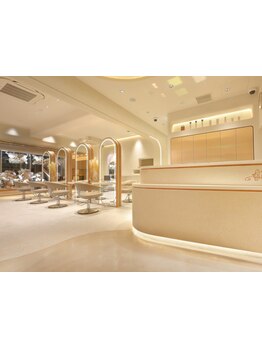 【HPB AWARD 2025 BEST SALON SILVER Prize受賞】[オーガニックハーブカラー+カット\6000]22時迄営業！