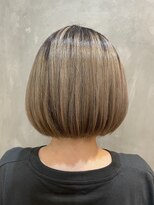 クロ(curro)&nbsp;乾かすだけで決まる丸みボブ