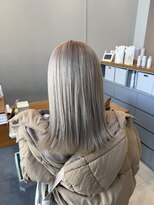エマピボット 中川本店(EMA PIVOT) ホワイトベージュ♪