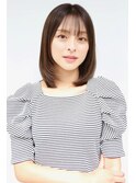 内巻きミディアムレイヤーボブ