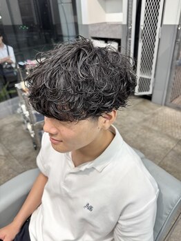 Noisyle Men's hair メンズパーマ/メンズカット/メンズ【ノイセルメンズヘアー】の写真/360°キマるデザイン性の高いメンズカット◎ON/OFFもどちらも楽しめる＜理容室＞