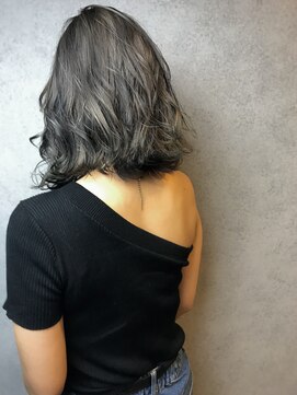 ヘアサロンM 新宿 暗めのグレージュハイライト☆ (担当者:齋藤 大翼)