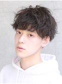 ドライな質感のソフトツイストスパイラルパーマ