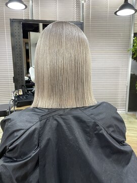 アルカナ 明治神宮前原宿(ARCANA) プツットbob アッシュベージュ　くすみベージュ　デザインカラー