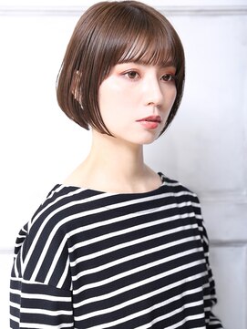 クラッチ 博多(CLUTCH) 大人可愛い20代30代40代小顔丸み前下がりショートボブb8