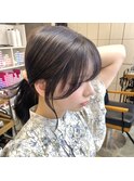 韓国人風の毛流れ顔まわりのカット/グレージュカラー