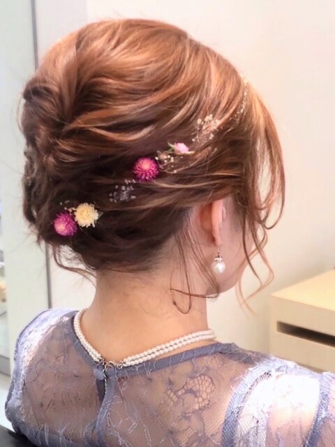 《結婚式お呼ばれヘアアレンジ》