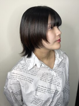 グラッド(GLAD.) ショートウルフカットミディアムウルフ顔まわりレイヤーカット