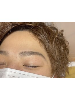 【京橋駅4分】マスク生活で注目の集まる目元◎眉毛で印象は大きく変わる！カット+眉カット￥4000☆