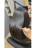 スリーク バイ ロイ 円町本店(sleek by roy)&nbsp;オシャレ染めで白髪を染める髪質改善トリートメントカラー