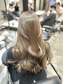 アクション 心斎橋店(ACTION) 明るめオリーブベージュ　ロングヘア　レイヤーカット　韓国ヘア