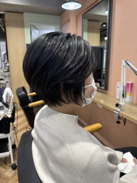 ループウエスト(LOOP WEST) 大人なショートレイヤースタイル