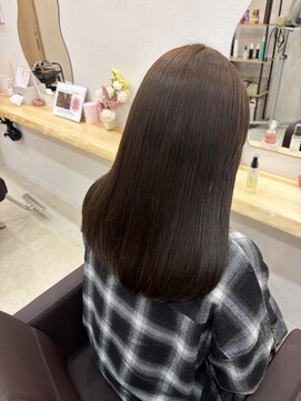 アミュー(Amyu) 赤みが苦手な方には色落ちきれいなアッシュ系カラー