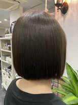 ヘアメイクアクト 都賀店&nbsp;オリーブブラウンカラー×切りっぱなしボブ