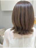 30代・40代に人気 明るい白髪染め×大人くびれミディアム