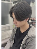 キートス(Kiitos)&nbsp;【トレンドヘア】ミニウルフセンターパート×リバースパーマ