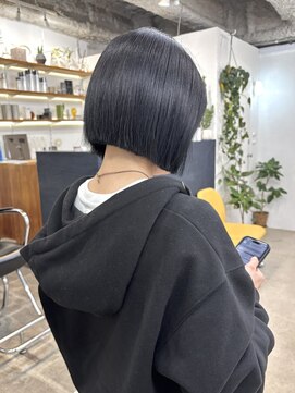 イースエモーション(ease et motion) 【天神.大名.今泉】地毛風ネイビーシルバー