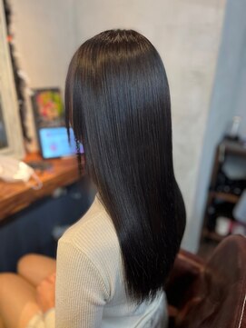 スローネ(THRONE) 縮毛矯正で艶髪／20代30代40代／新宿／髪質改善