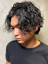 ディスイズバーバーサード(THIS IS BARBER 3rd)&nbsp;強めカール ツーブロック メンズパーマ マッシュ 刈り上げ
