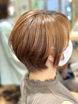 グッドネイバーズ 流山おおたかの森店(GOOD NEIGHBORS) 立体的ショートレイヤースタイル