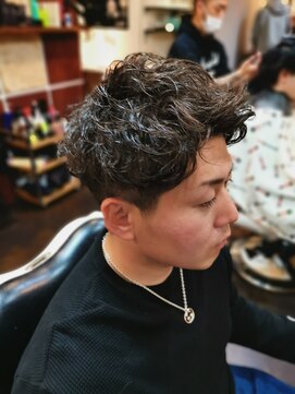 ヘアーワークスルード(Hair works RUDO) ビジネスマンも大丈夫!!ピンパーマでシークレットパーマ。