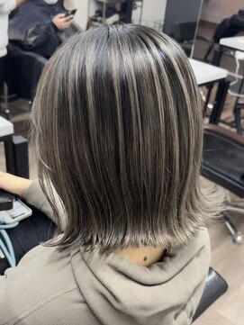 ヴィフ 大船(VIF) バレイヤージュ/透明感ボブ/モード系/イメチェンヘア/大船駅大船