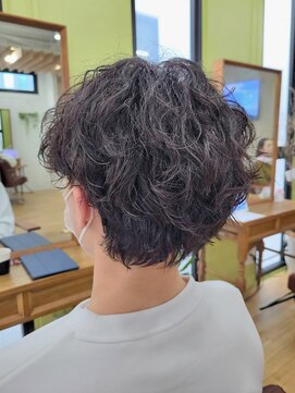 ギフト ヘアーデザイン(gift hair design) アップバングツーブロックショートケアパーマツイストスパイラル