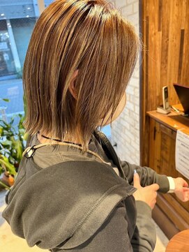 アデプト 金町店(adept) 【aept金町店 軽米スタイル】切りっぱなしボブ×ハイライト