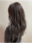 ナチュラルヘーゼルグレージュハイライト×ゆるふわウェーブ巻き