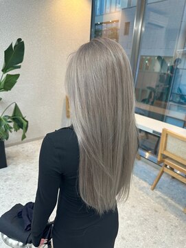 天神美容室 ダブルカラー／レイヤーカット／ハイトーン