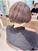 前下がりの刈り上げショートボブ