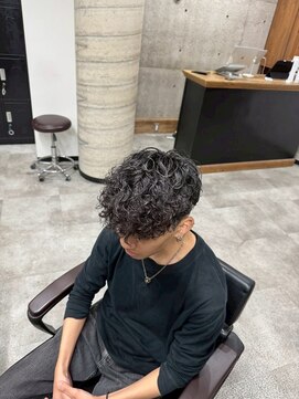 イーラ(era) スペインカールパーマ/メンズ/刈り上げ/眉毛/ツイスト